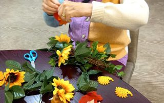 Vida Court wreath making